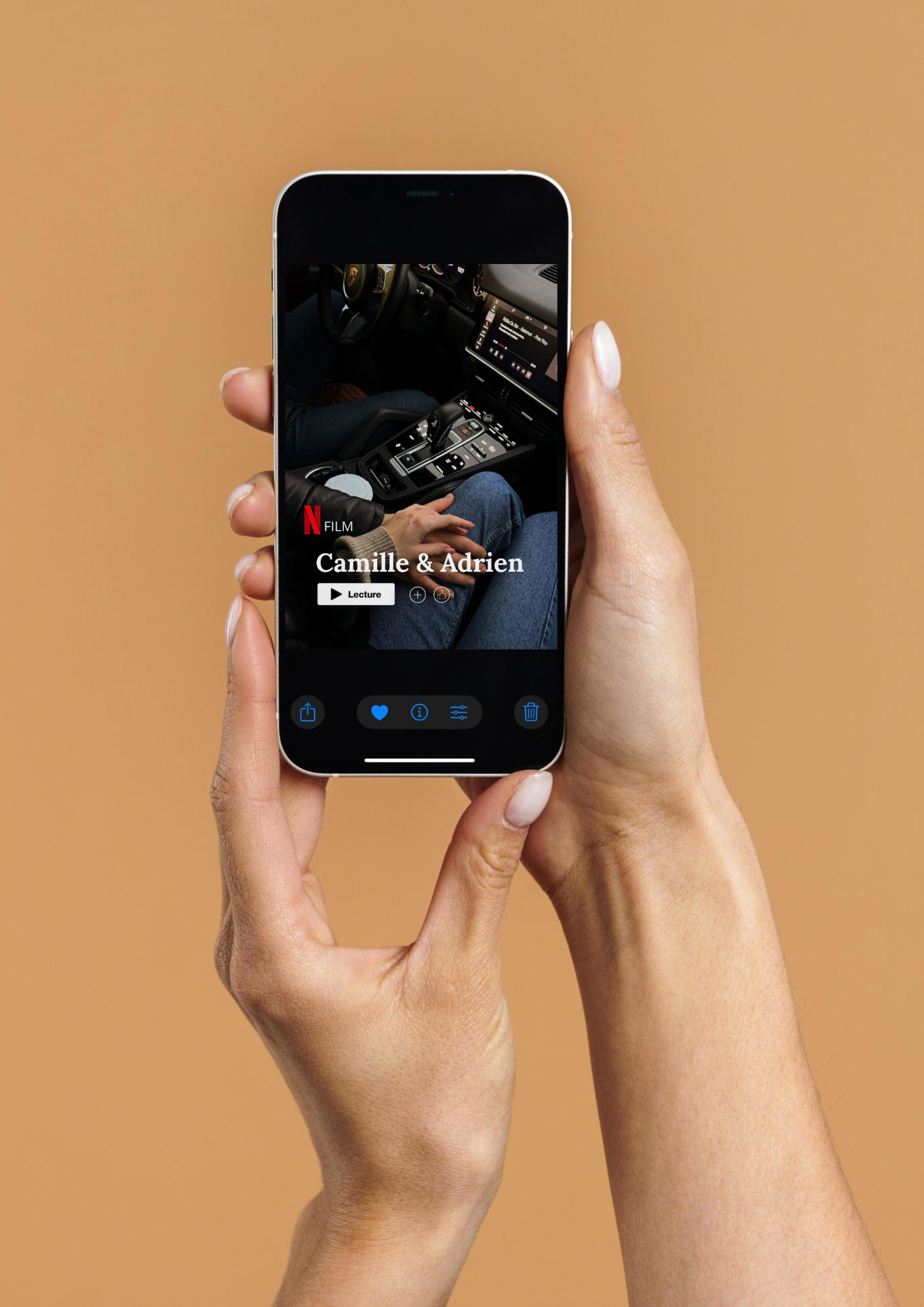 Affiche photo personnalisé style Netflix minimaliste. Une idée cadeau originale.