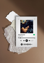 Affiche photo personnalisé style lecteur Spotify avec code scannable pour écouter de la musique, idée cadeau couple, amis et famille.